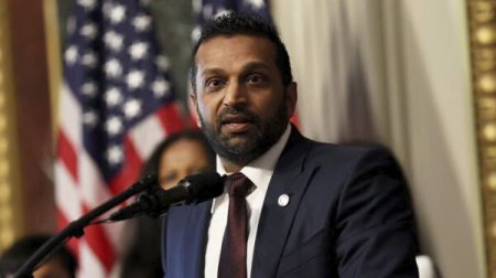 突发：FBI局长卡什·帕特尔被正式要求协助德州追捕并逮捕逃离州内、阻挠选区重划投票的民主党议员