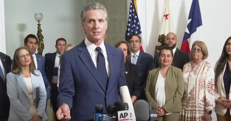 加州州长携民主党议员发起特殊选举报复德州共和党重新划分选区地图调整