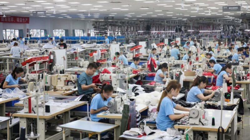 近年来，受中共病毒疫情影响与中共当局的打压，民营企业出现倒闭潮。然而，在中共极权体制下，民企要想申请破产倒闭，还得过好几道关卡，弄不好老板还会坐牢。业界因此感叹，民企“活着难，死也难”。 