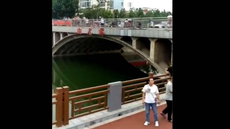 当地时间6月12日凌晨，河南省长葛市发生跳河溺亡事故。官方通报称，当时7人深夜饮酒发出厌世言论，其中一人跳河，随后又有5人入水，最后4人溺亡。陆媒消息，溺水者是刚参加过高考的学生。
