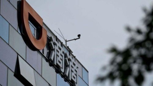 中共当局近期不断收紧对中国科企、网企的监管。中国知名网约车公司滴滴出行科技有限公司（简称“滴滴”）因在赴美上市后立即遭中共官方审查而股价暴跌，引发了外界的广泛关注。今有消息称，针对该公司的审查已结束，但同时该公司董事会内部因赴美上市引发的危机已出现裂痕。
