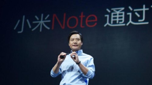 大陆手机巨头小米公司创始人雷军出售3亿股小米股份的消息，引发舆论关注。小米随即澄清不是出售，而是将股份捐给慈善基金会。有评论认为，雷军大手笔做慈善，和多名中国富豪出巨资助力“共同富裕”是同一个目的，都想花钱消灾。 