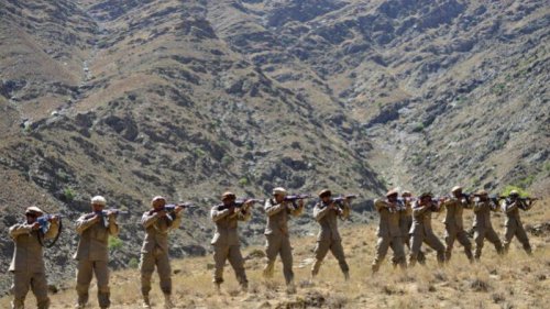 路透社引述3名塔利班（Taliban）消息来源报导，塔利班部队已完全掌控阿富汗，包括反对势力坚守的潘杰希尔山谷。反塔利班组织则否认相关报导，称“塔利班正面临激烈抵抗”。