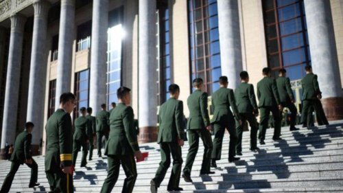 中共政法系统第二阶段清洗升级至中央、省级政法单位。中共公安部长赵克志日前下令推动第二批公安队伍教育整顿，彻底肃清周永康、孟宏伟、孙力军等人流毒影响。 