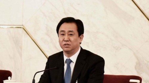 中国恒大集团14日在香港交易所发布公告，承认该公司近期物业销售成绩持续恶化，旗下两公司偿付违约。公告称，如果资金紧张问题得不到缓解，该公司的其他改善性措施就无法奏效，必将严重影响公司的还债能力。