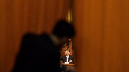 中共党媒两周内连续刊登习近平关于“斗争”的内部讲话，警告官员勿当“好好先生”，引发外界关注。习近平的“斗争”言论主要是针对党内反习派，习正在大动作清除各路阻挡他连任的势力，收缴他们的地盘。