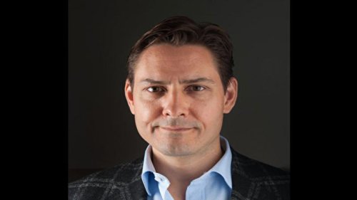  周六（9月25日），被中共拘禁近三年的加拿大前外交官康明凯（Michael Kovrig）和商人迈克尔‧斯帕弗（Michael Spavor）搭乘空军专机抵达阿尔伯塔省卡尔加里，总理贾斯汀‧特鲁多在机场迎接。当日晚些时候，康明凯抵达多伦多和家人团聚，他对媒体表示，回家的感觉很棒。 