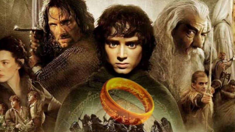 美国男演员伊利亚‧伍德（Elijah Wood）透露，《指环王》（The Lord of the Rings，又译作魔戒）电影中的一个兽人形象，是以好莱坞电影大亨哈维‧温斯坦（Harvey Weinstein）为原型设计的。去年，温斯坦因两项性侵罪成立，被判处23年的刑期。 