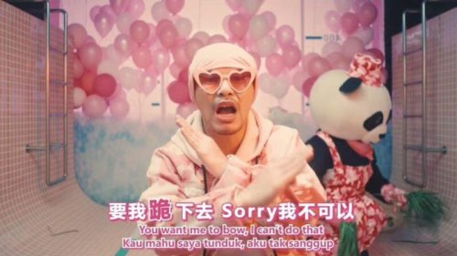 嘲讽中共的歌曲《玻璃心》在YouTube上架10天，流量突破1600万。创作人黄明志表示，喜爱的人越多，代表很多人已觉醒。