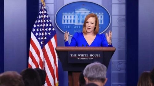 10月31日，白宫新闻秘书普萨基（Jen Psaki）表示，尽管接种了疫苗，但她的COVID-19检测呈阳性。她表示最后一次见拜登是在周二。 