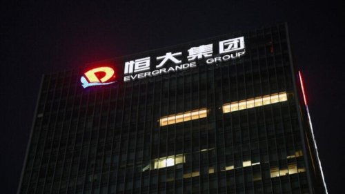  中国房地产巨头恒大集团深陷债务危机，中共当局未出手援助。美媒消息，官方也在介入，防止恒大突然崩塌。报导称，当局正在幕后慢慢拆解恒大，可能需要数年时间。 