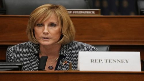 美国国会资深众议员克劳迪娅．坦尼（Claudia Tenney）11月26日（周五）表示，美国必须站出来反对中共在台湾和其他问题上的侵略行为。塔尼议员认为，中共不仅是美国的敌人，也是世界秩序的敌人。