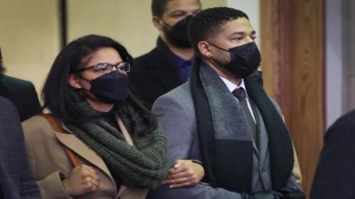 美国演员朱西．斯莫利特（Jussie Smollett）因自导自演对自己的抢劫和仇恨犯罪，并向警方撒谎而在12月9日（周四）被陪审团裁定有罪。这起案件发生在近三年前，曾经令全美震惊，并对时任总统川普及其支持者造成一面倒的舆论谴责。 