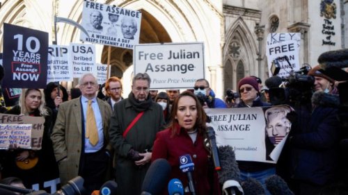 在美国司法部在英国法院赢得上诉后，朱利安．阿桑奇（Julian Assange）可能会前往美国，这为维基解密创始人被引渡到美国铺平了道路，在那里他将因涉嫌泄露机密而接受审判。 