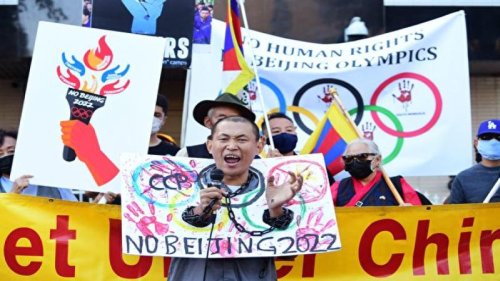 在美国宣布外交抵制北京冬季奥运会之后，又有多个国家陆续加入抵制行列，甚至欧洲“小国”科索沃总统近日也宣布支持美国并谴责中共侵犯人权。 