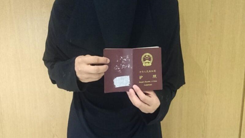 近日披露出来的一份加拿大驻华大使馆文件显示，中共政府可能在利用人口普查的大数据，来清理拥有外国国籍或永久居民身份的中国人的户口登记。而近期不少地方的公安机关，都在核查生活在海外的华人是否入籍他国等具体细节，绿卡持有者也在被核查之列。 