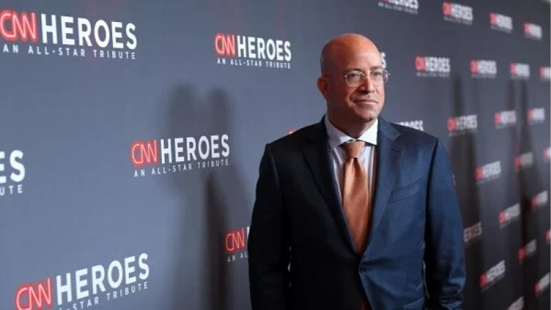 美国有线电视新闻网（CNN）的总裁杰夫．扎克（Jeff Zucker）因为未能披露他与另一名CNN女高管之间的浪漫关系而在2月2日（周三）突然宣布辞职，这在网络和整个媒体领域引发了冲击波。总统川普发声明向媒体界大声道贺，他认为扎克的走人对减少假新闻有好处。 