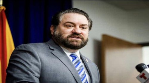 亚利桑那总检察长选举舞弊报告出炉！避重就轻 只质疑程序，未指控违法行为！   美媒4月6日消息，根据今天发布的长达数月调查的初步报告，迄今为止，司法部长马克·布尔诺维奇对马里科帕县 2020 年选举的调查发现程序存在“严重漏洞”，但没有发现犯罪。