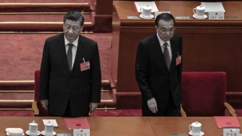 封城防疫使中国经济陷入最严重困境之际，主管经济的中共总理李克强走出习近平的阴影，重新活跃起来，并且正尝试物色自己的接班人，制衡习近平。