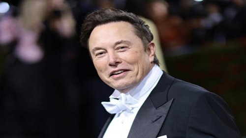 特斯拉创始人马斯克警告推特用户，他们正在被其算法操纵，并建议他们关闭推特的算法提要生成器。
