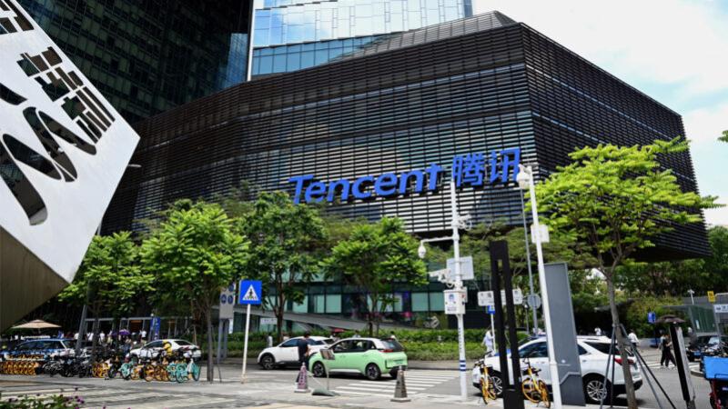 在报告季度利润大减后，周四（5月19日），中国科技巨头腾讯的股价暴跌了6.51%，拉低了香港恒生指数。