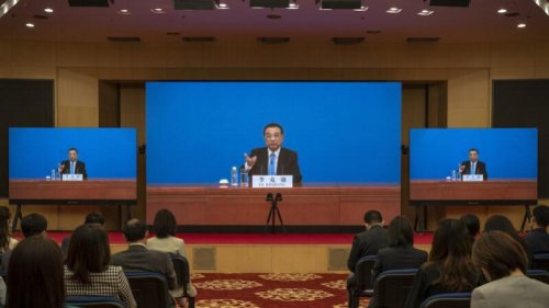 中国经济堪忧，中共国务院总理李克强急召开 “全国稳住经济大盘电视电话会议”，罕有召集了省、市、县级全体约十万干部参与，引发各方关注。