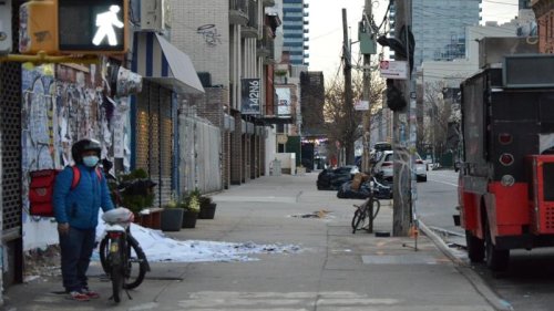 不是枪的问题：美国左翼的死亡和自残文化是生产大规模枪手的工厂。美国大规模杀戮背后的真正原因是非常明显的。通过流行文化（媒体、好莱坞、音乐、暴力、图像视频游戏）对孩子进行编程，向他们灌输撒旦主义、自残（变性）、通过堕胎杀害婴儿等主题，并唤起对他人的情绪愤怒。