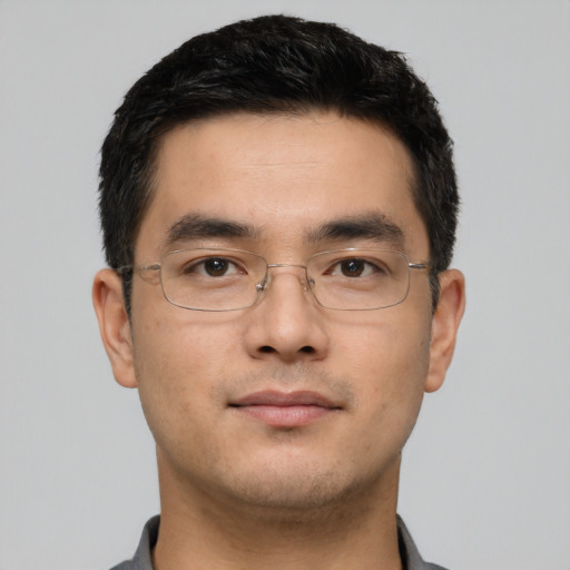 周明哲（Michael Zhou）